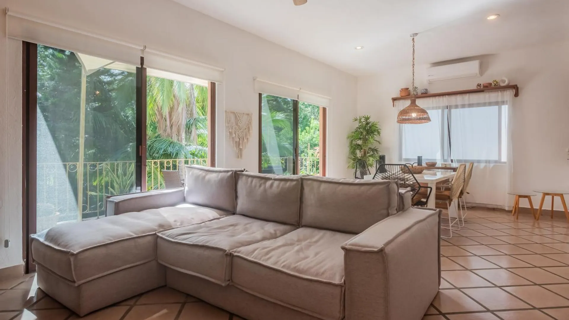 Espacioso Apartamento Gardenias , Playacar 2Bdr 普拉亚卡门