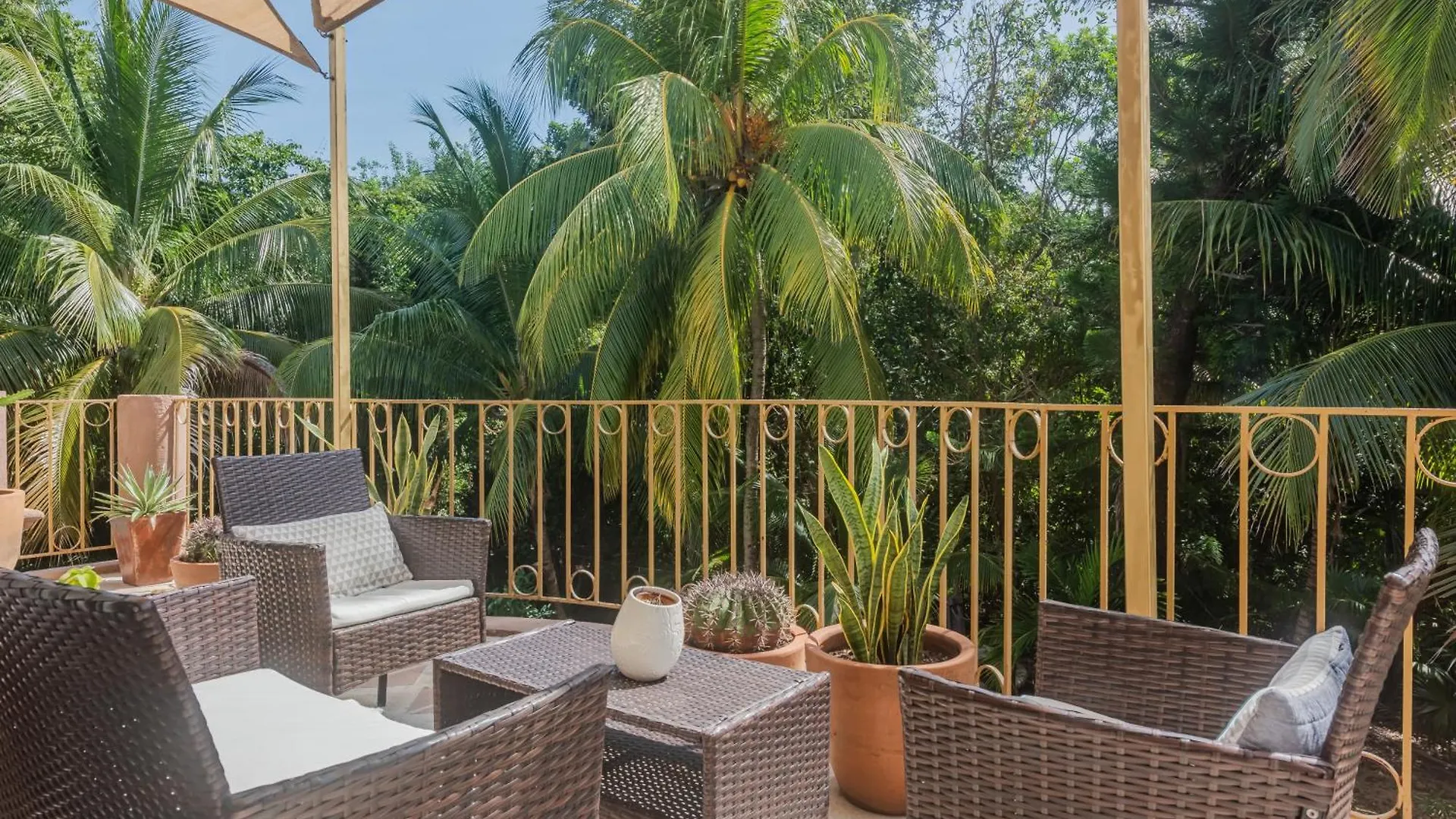 Espacioso Apartamento Gardenias , Playacar 2Bdr Playa del Carmen Apartment