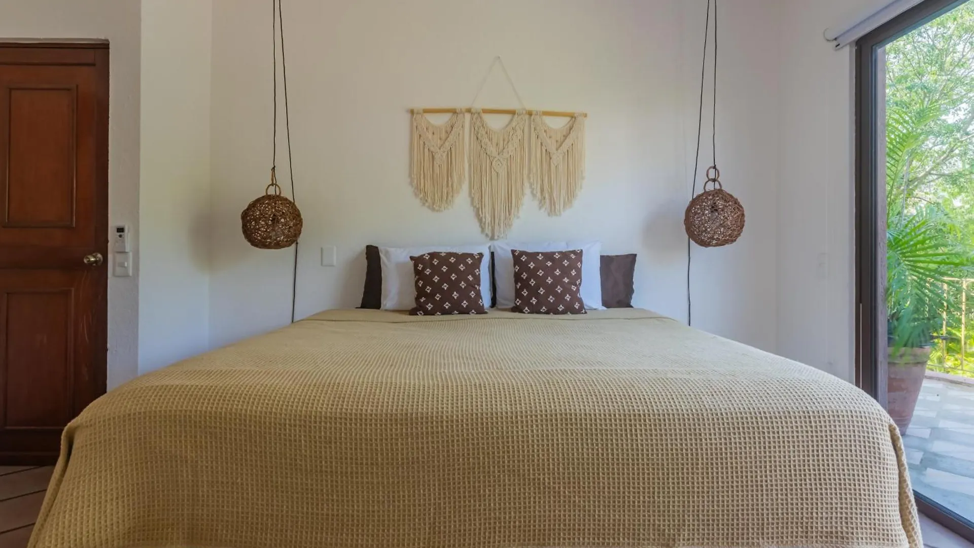 Espacioso Apartamento Gardenias , Playacar 2Bdr 普拉亚卡门